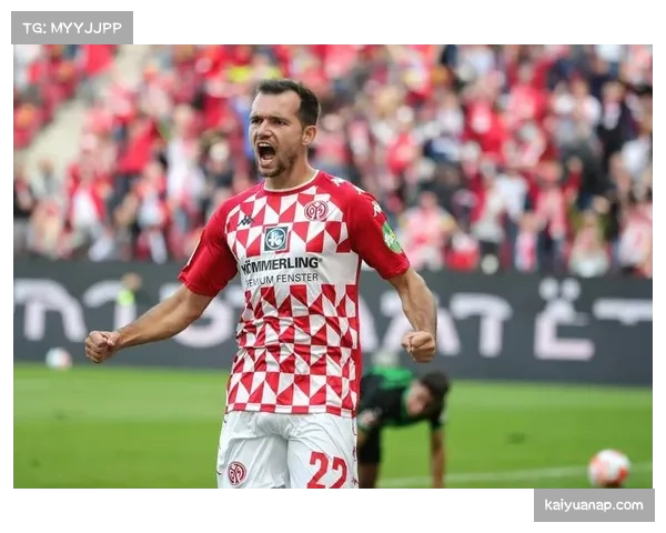 美因茨日本中场佐野海舟 德甲亚洲球员逐渐适应联赛节奏