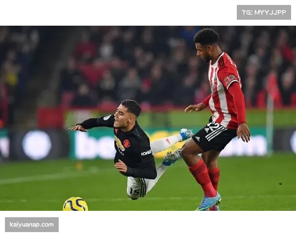 伯卡特9球撑起法兰克福进攻,禁区支点作用不可或缺 伯卡特9球撑起法兰克福进攻,禁区支点作用不可或缺